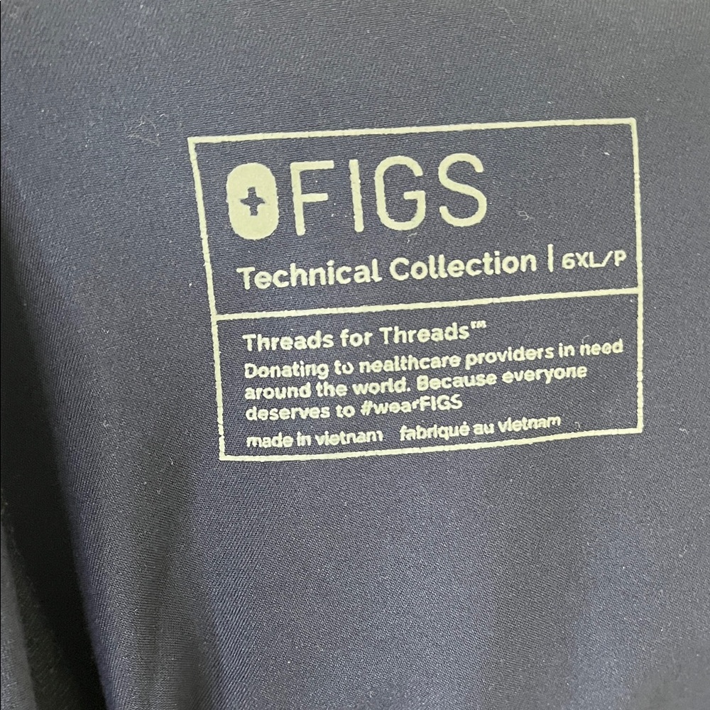Figs Deep Blue Scrub Set - Picture 6 of 6